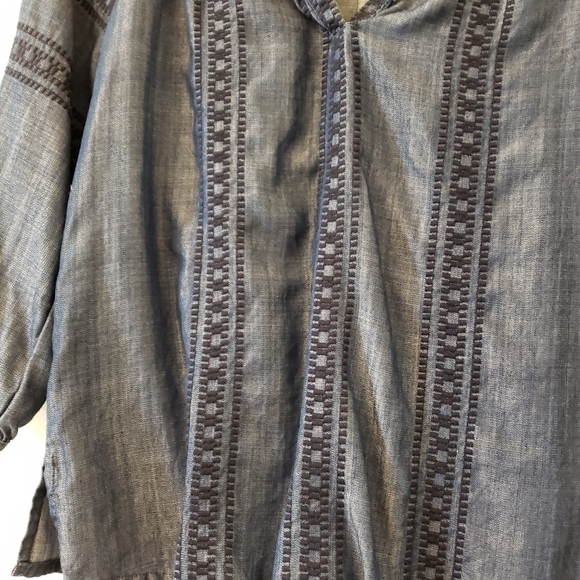 Skies Are Blue Stitch Fix Embroidered Chambray Top - Picture 6 of 7